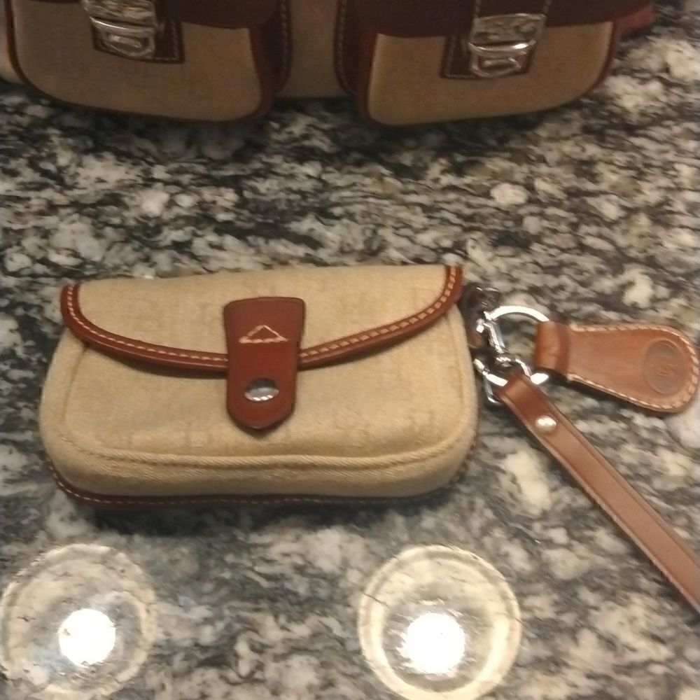 COPY - Dooney & Bourke